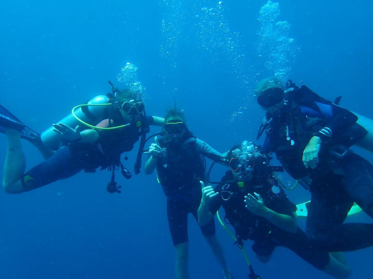 The High Dive Gili Gede By Ultimate Resorts Exterior foto