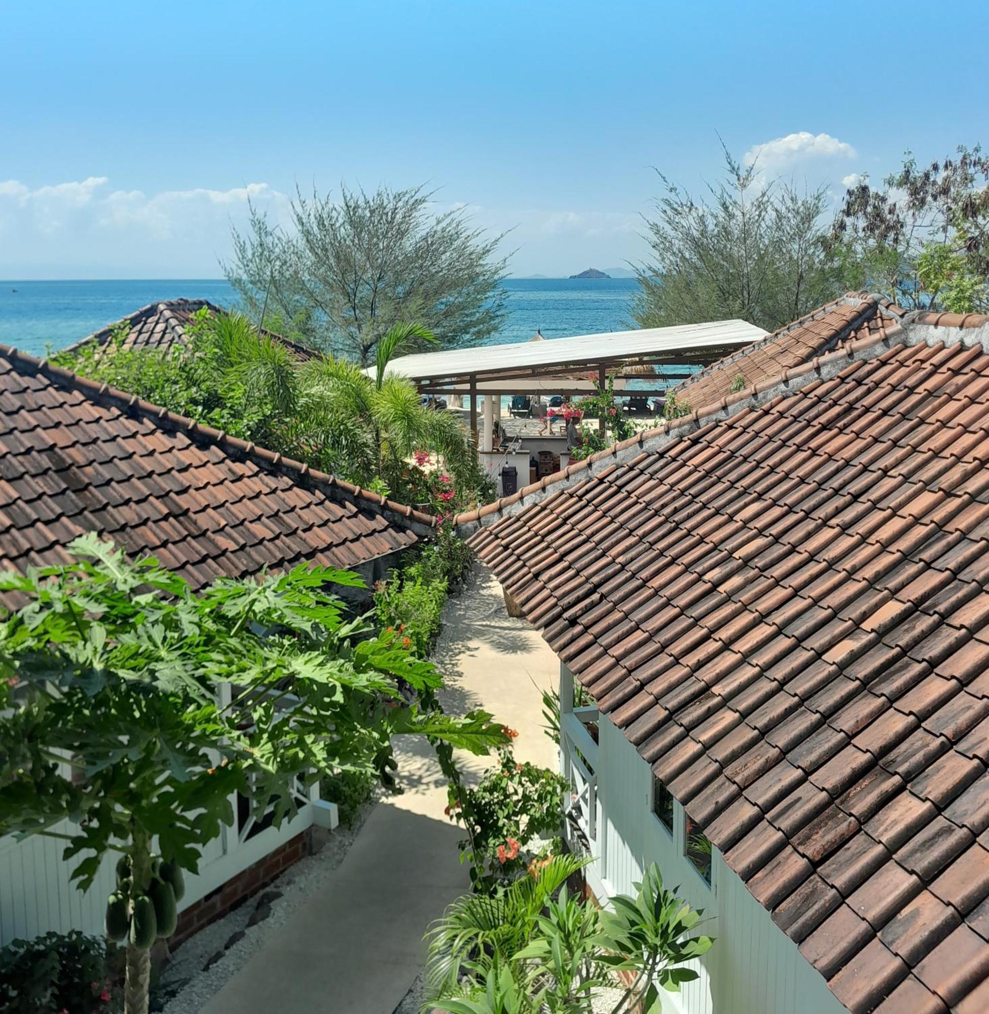 The High Dive Gili Gede By Ultimate Resorts Exterior foto